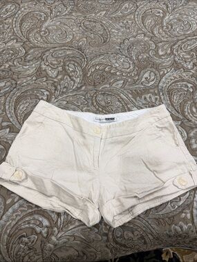 Necessary Objects Light Cream Linen-Blend Women's Shorts